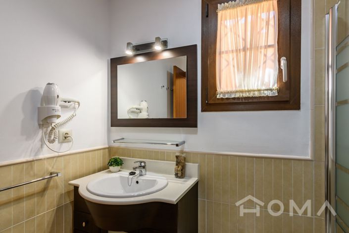 Image No.11-3 Bed Flat for sale