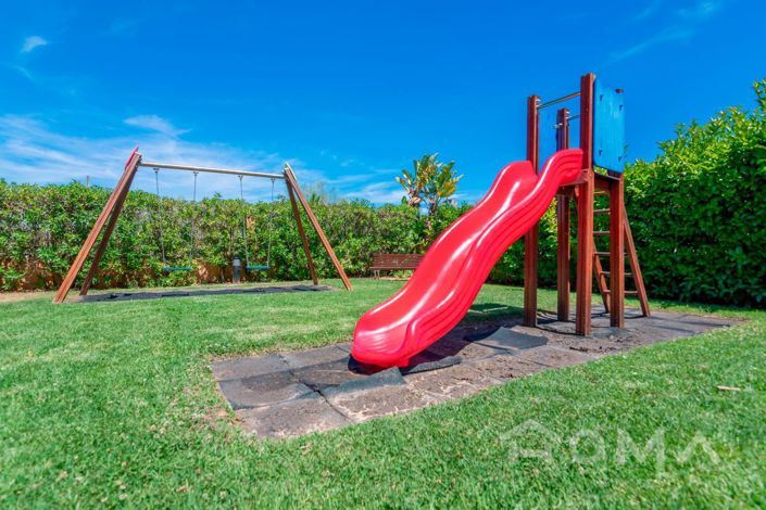 Image No.32-3 Bed Flat for sale