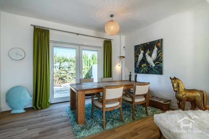 Image No.14-8 Bed Villa for sale