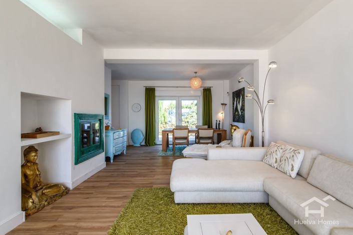 Image No.16-8 Bed Villa for sale