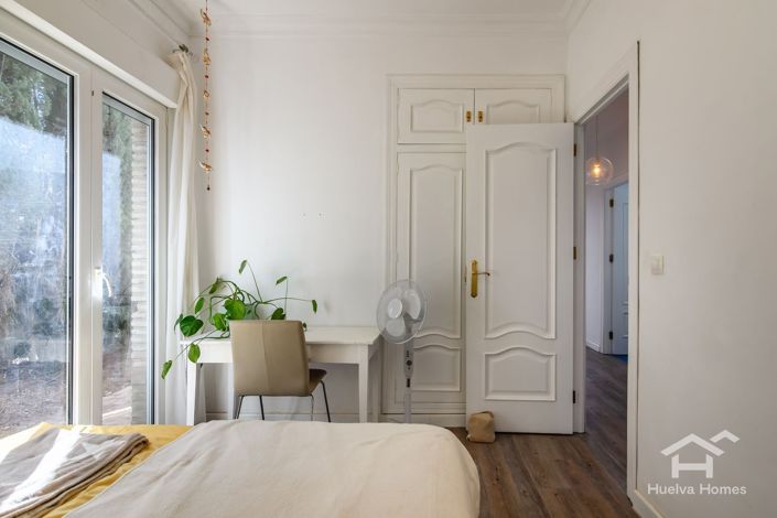 Image No.24-8 Bed Villa for sale