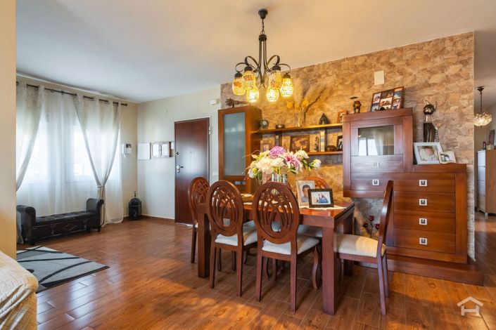 Image No.16-6 Bed Villa for sale