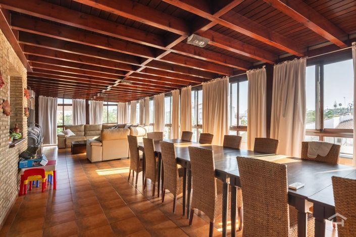 Image No.17-6 Bed Villa for sale