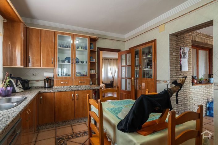 Image No.19-6 Bed Villa for sale