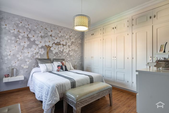 Image No.20-6 Bed Villa for sale