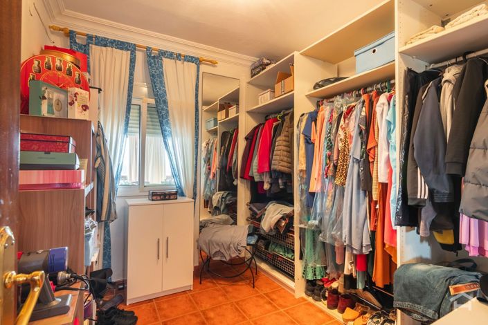 Image No.22-6 Bed Villa for sale