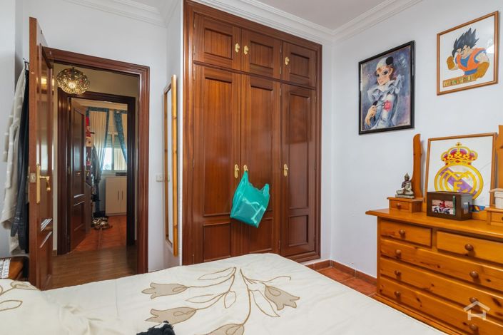 Image No.25-6 Bed Villa for sale