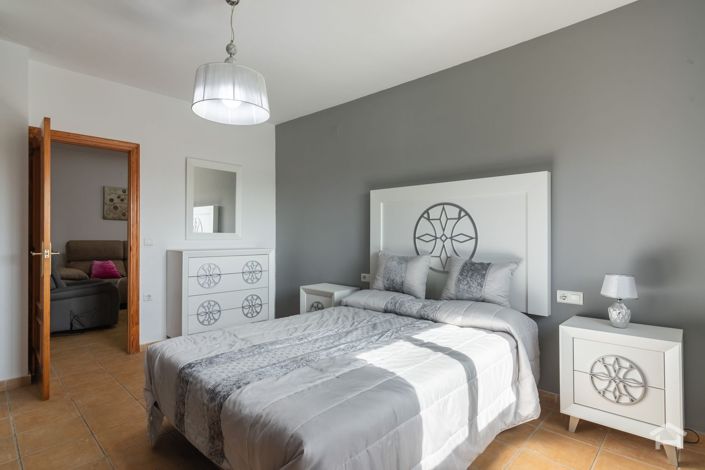 Image No.34-6 Bed Villa for sale