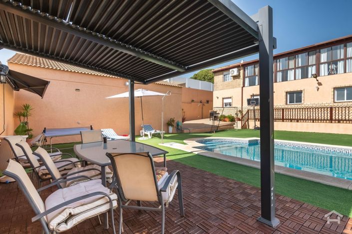 Image No.4-6 Bed Villa for sale