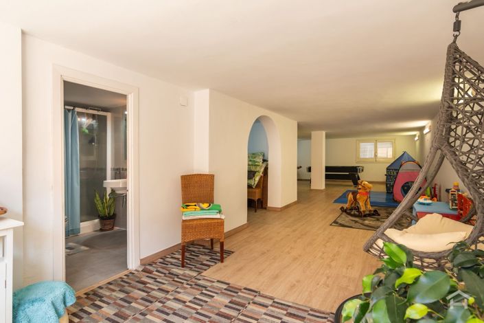 Image No.6-6 Bed Villa for sale