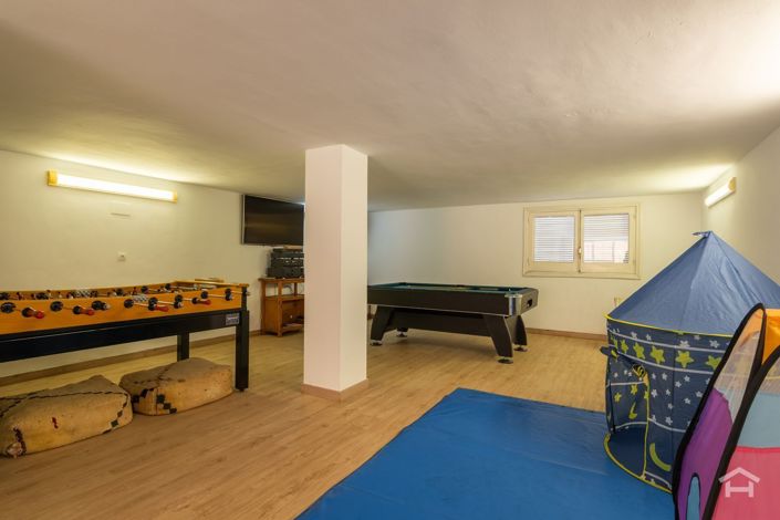 Image No.8-6 Bed Villa for sale