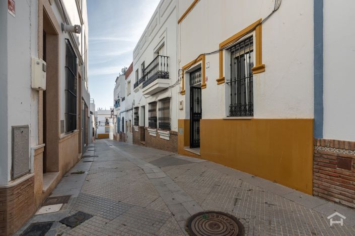 Image No.1-3 Bed Villa for sale