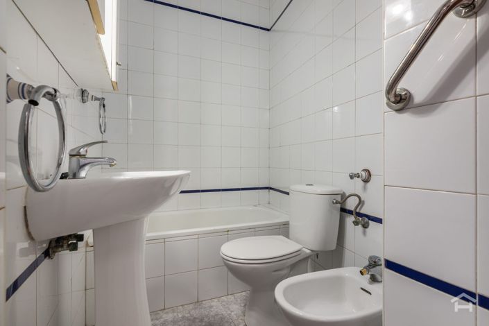 Image No.12-3 Bed Villa for sale