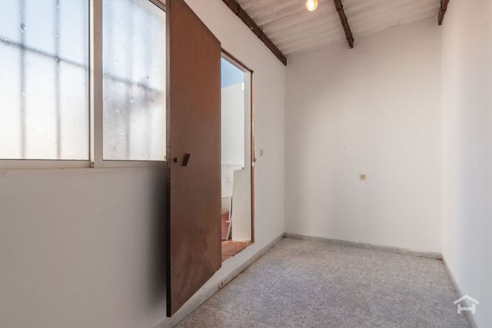 Image No.18-3 Bed Villa for sale