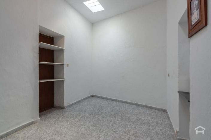 Image No.7-3 Bed Villa for sale