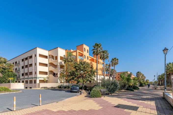 Image No.34-2 Bed Apartment for sale