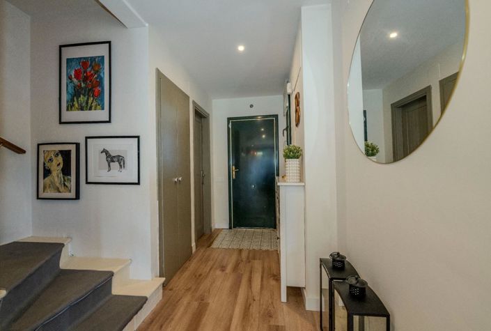 Image No.24-3 Bed Property for sale