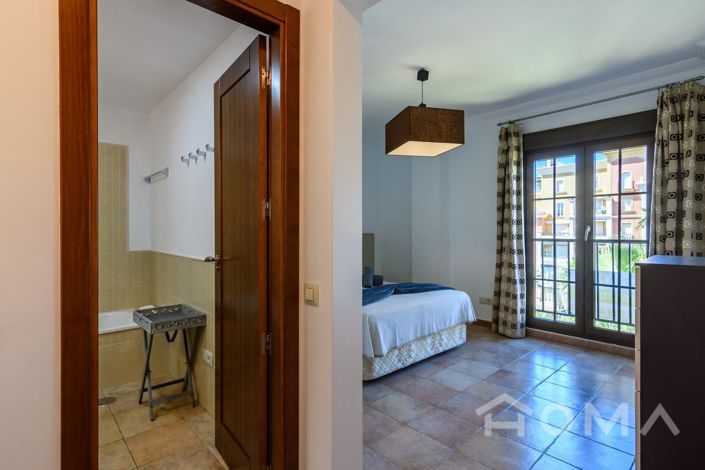 Image No.18-3 Bed Apartment for sale