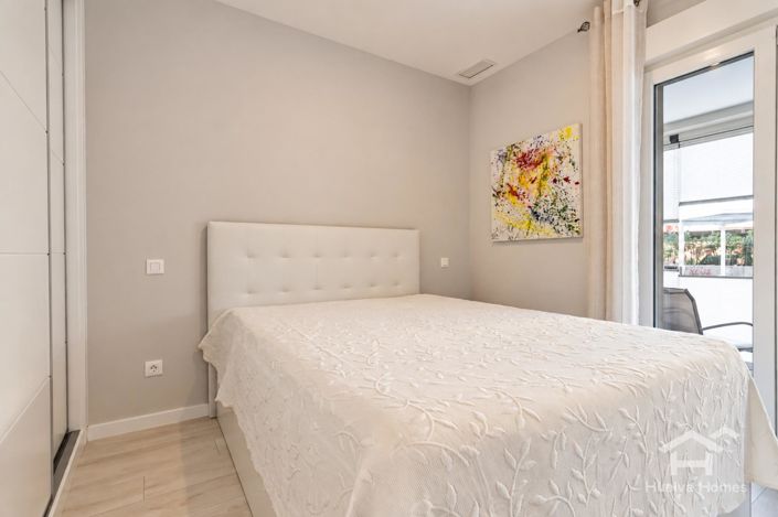 Image No.20-2 Bed Apartment for sale