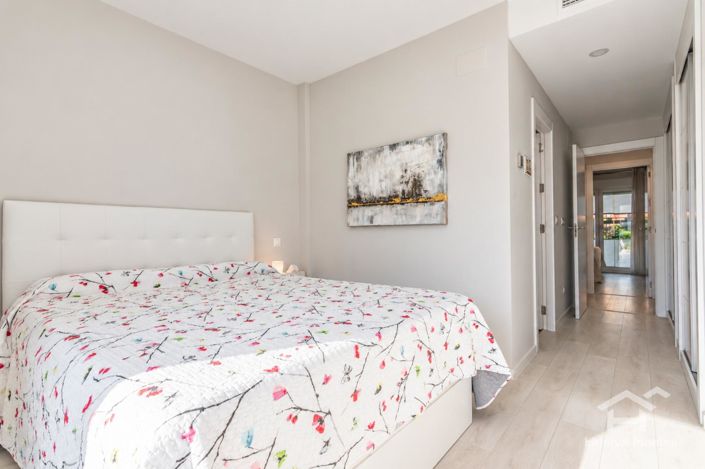 Image No.28-2 Bed Apartment for sale