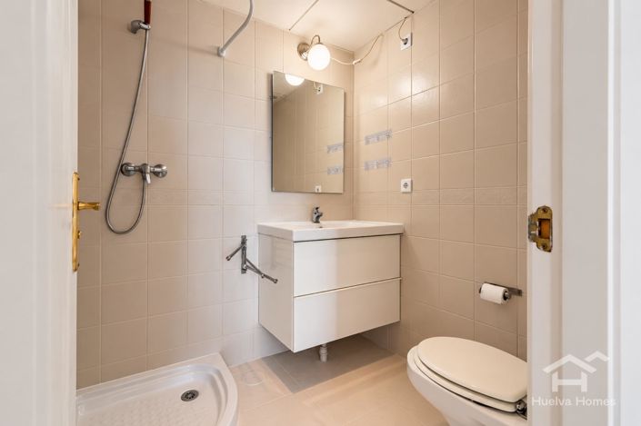 Image No.24-2 Bed Apartment for sale