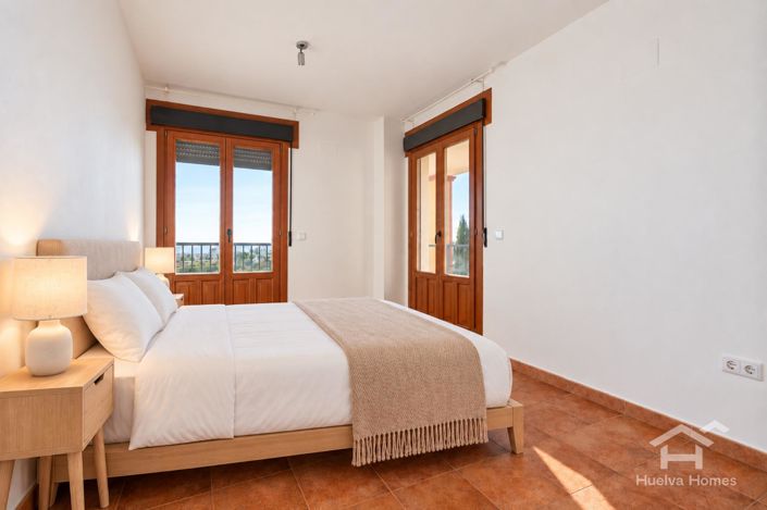 Image No.25-2 Bed Apartment for sale