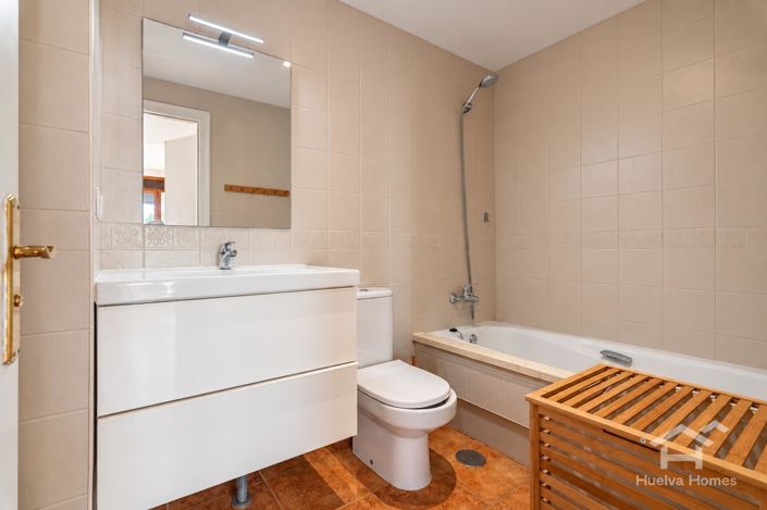 Image No.27-2 Bed Apartment for sale