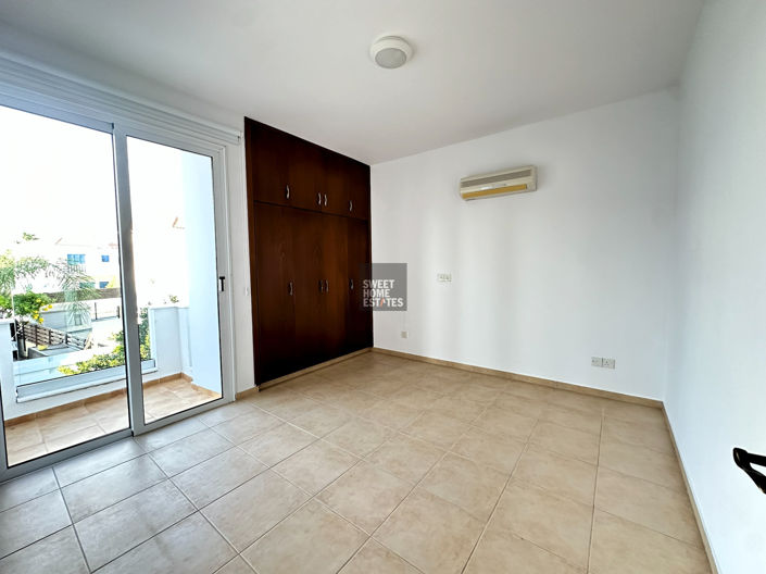 Image No.12-3 Bed House for sale