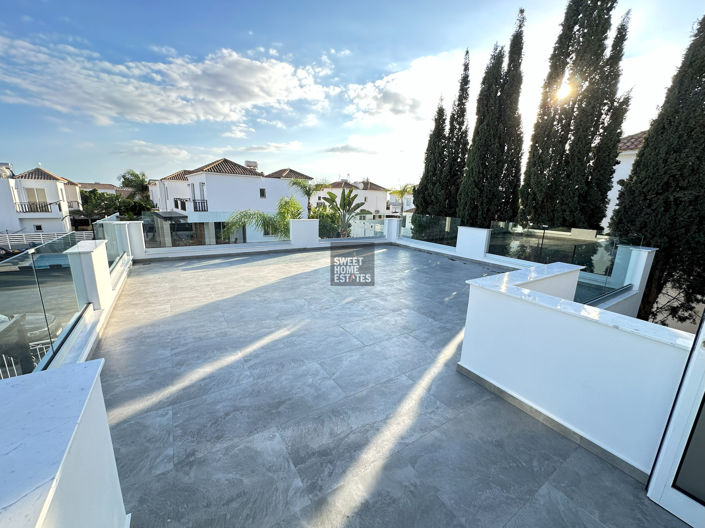 Image No.2-3 Bed House for sale