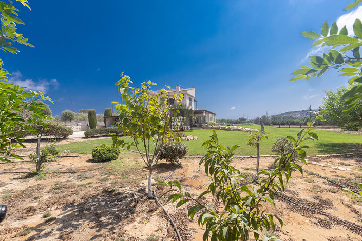 Image No.10-3 Bed House for sale