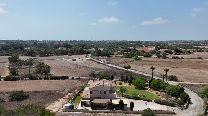 Image No.42-3 Bed House for sale