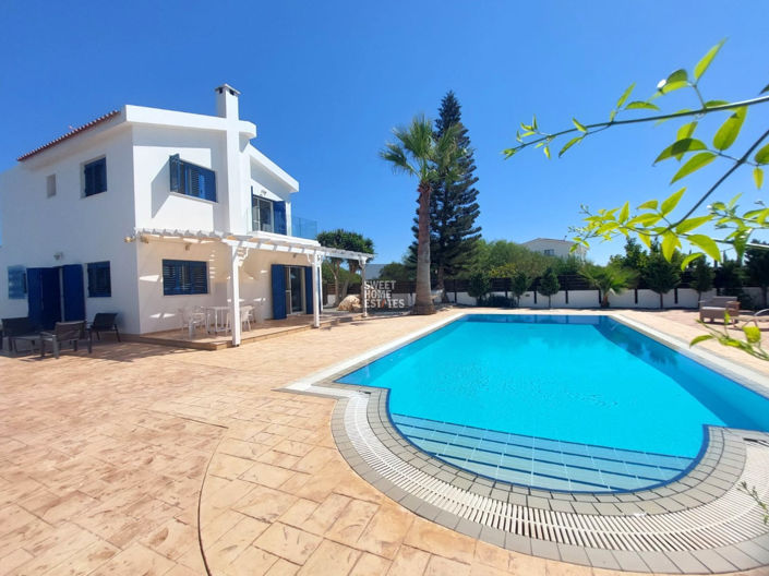 Image No.5-Maison de 4 chambres à vendre à Famagusta