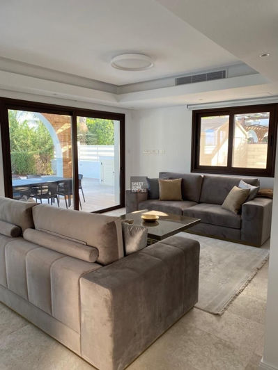 Image No.19-3 Bed House for sale