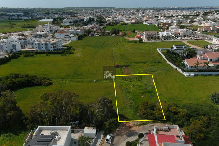Image No.2-Terre à vendre à Paralimni