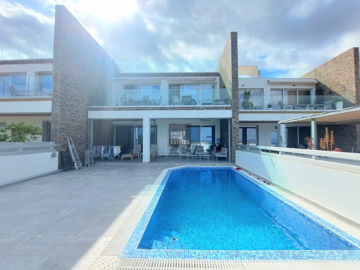 Image No.2-3 Bed House for sale