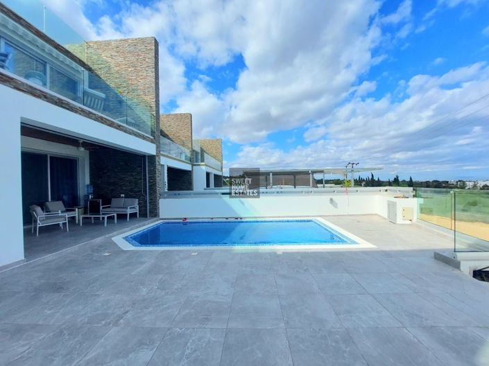 Image No.6-3 Bed House for sale