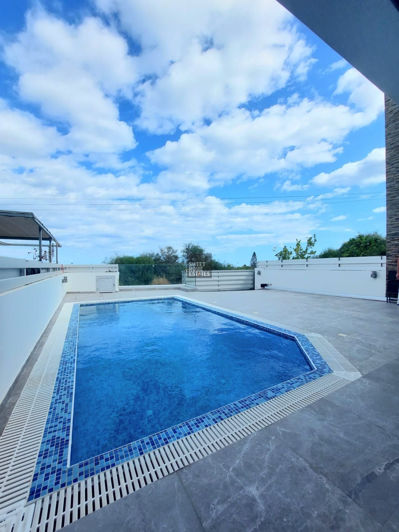 Image No.8-3 Bed House for sale