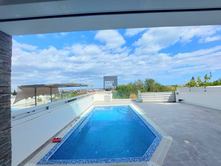 Image No.9-3 Bed House for sale