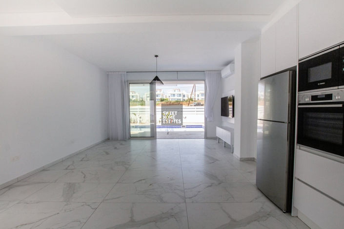 Image No.10-4 Bed House for sale