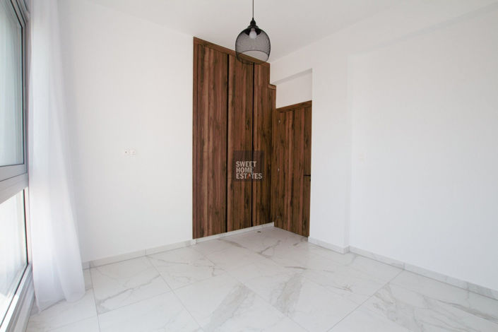 Image No.15-4 Bed House for sale