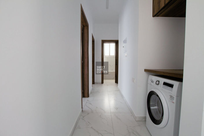 Image No.24-4 Bed House for sale