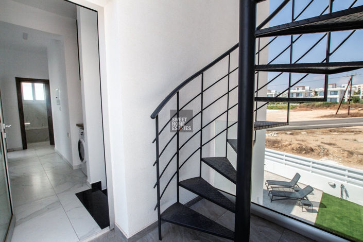 Image No.27-4 Bed House for sale