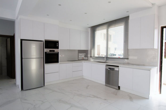 Image No.5-4 Bed House for sale