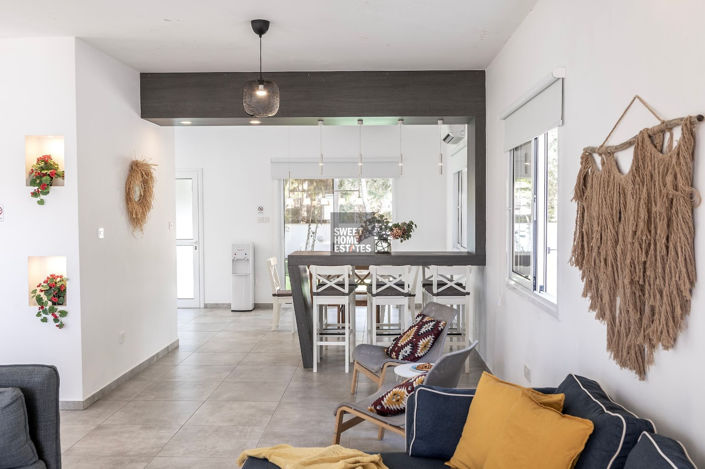 Image No.12-4 Bed House for sale