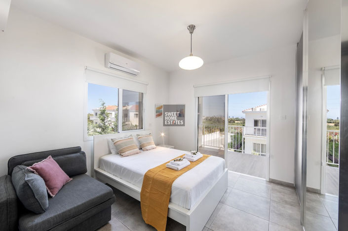 Image No.15-4 Bed House for sale