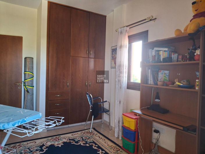 Image No.17-5 Bed House for sale