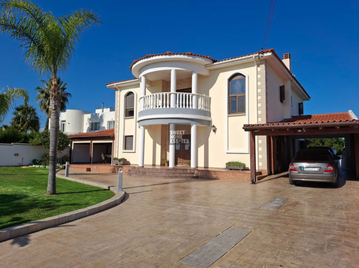 Image No.2-5 Bed House for sale