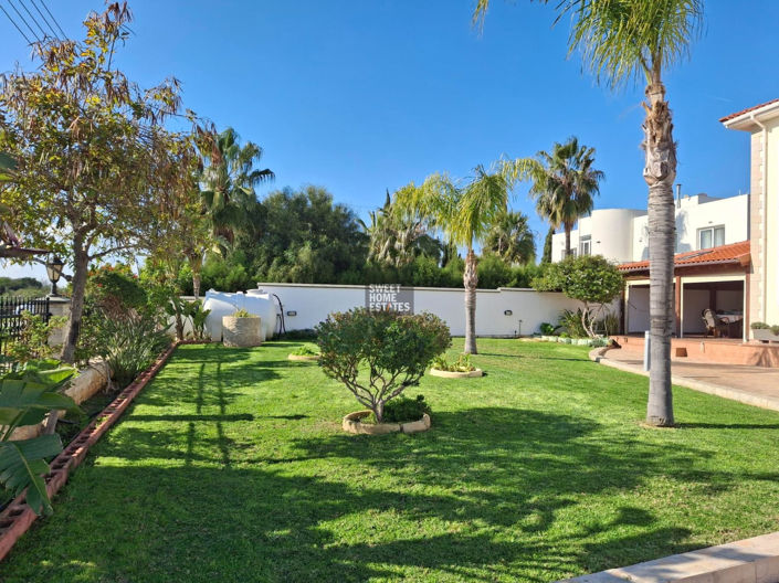 Image No.38-5 Bed House for sale