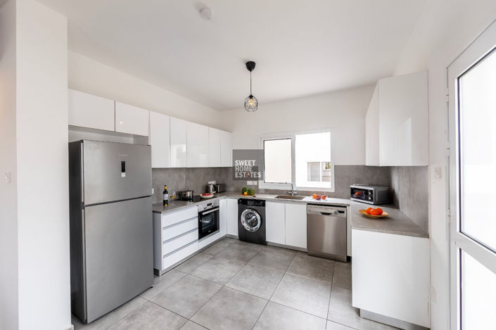 Image No.2-3 Bed House for sale