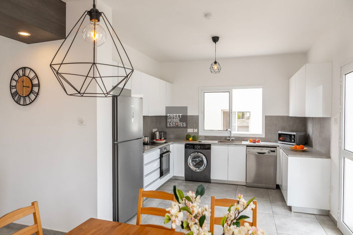 Image No.3-3 Bed House for sale